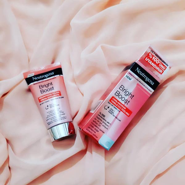 کرم لایه بردار نوتروژینا Bright Boost مناسب انواع پوست 75 میل